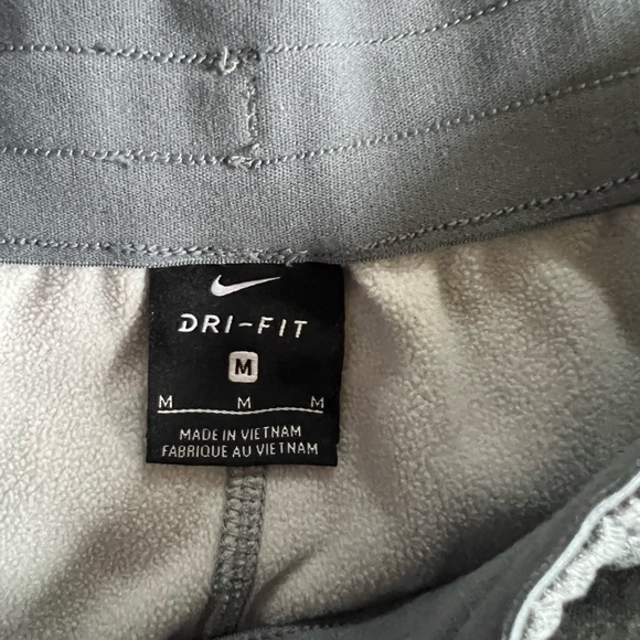 nike sweatpants - Picture 3 of 4